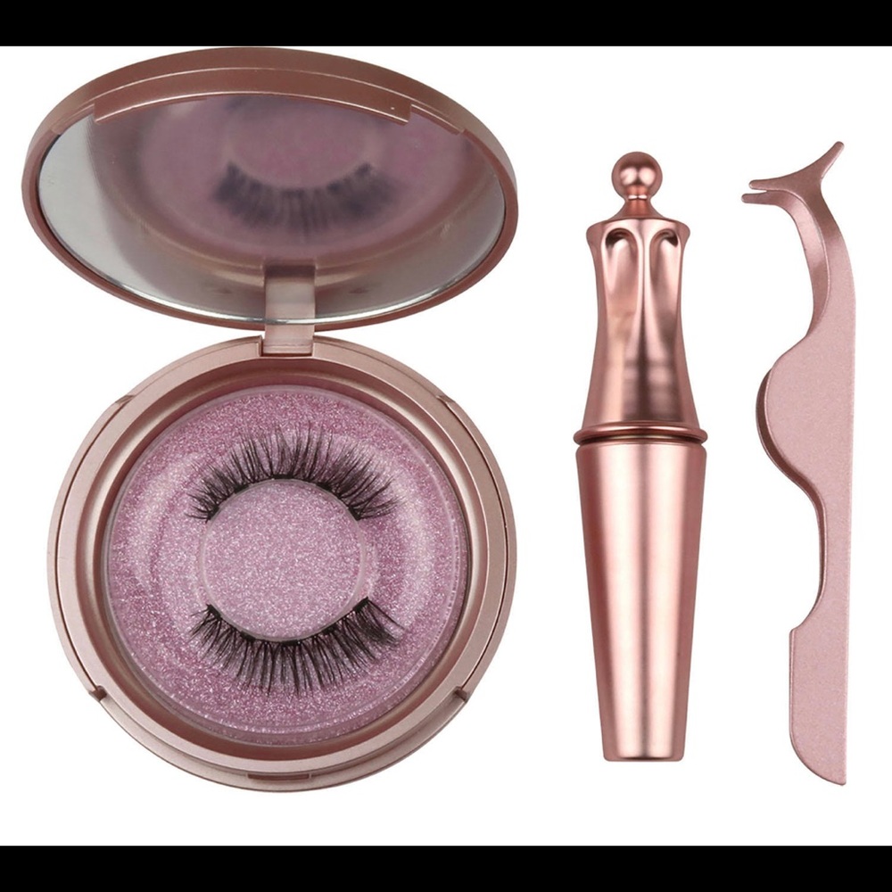 Aria Beauty: Flash Lash Magnetic Eyeliner & Eyelashes